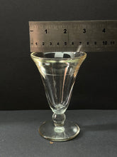 Load image into Gallery viewer, French 1930’s Tulip Champagne Glasses Set of FOUR (4) Bistro - French General Trading