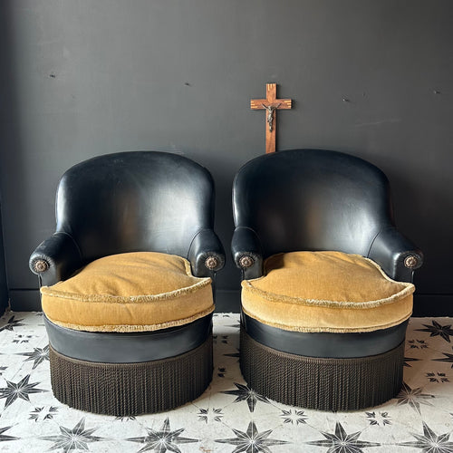Stunning Pair of French Black Leather Crapaud Cocktail Chairs 1940’s Immaculate Condition