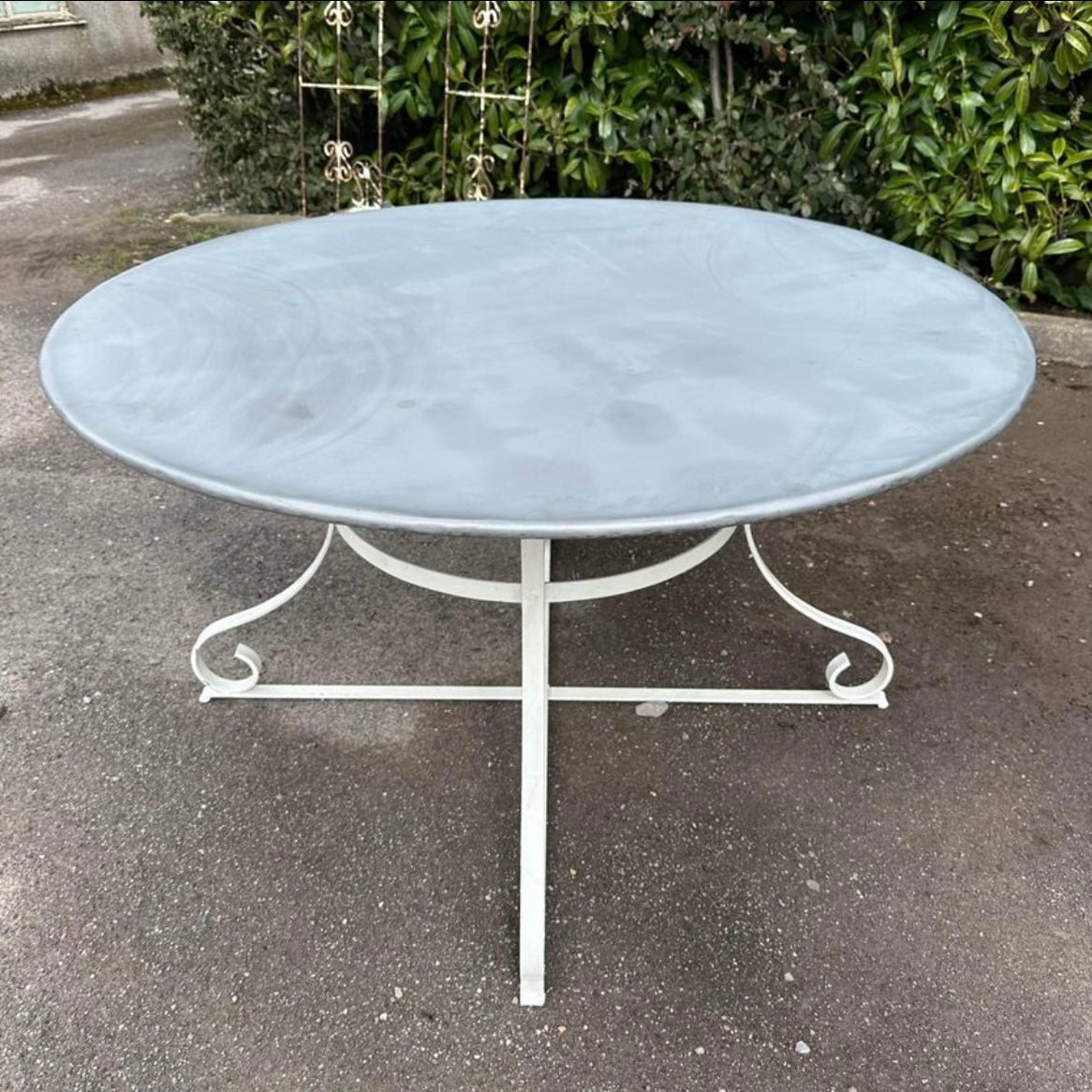 Round Zinc Garden Table 135cm | French Château Style | Seats 6-8 ...