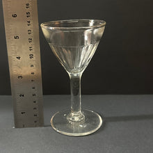 Load image into Gallery viewer, Genuine French Bistro Ribbed Wine Glasses - Lip - PAIR (2) - French General Trading