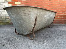 Load image into Gallery viewer, Original European Vintage Zinc Bath Planter with Feet