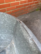 Load image into Gallery viewer, Original European Vintage Zinc Bath Planter with Feet