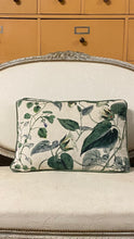 Load image into Gallery viewer, Velvet Cushion Liana
