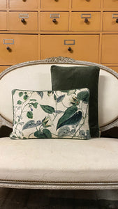 Velvet Cushion Liana